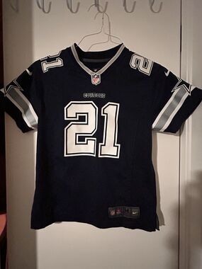 Nike Dallas Cowboys Ezekiel Zeke Elliot #21 Jersey Youth Medium